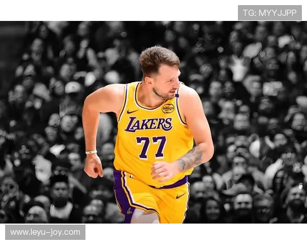 东契奇关键挡拆拉开空间提升球队季后赛得分效率