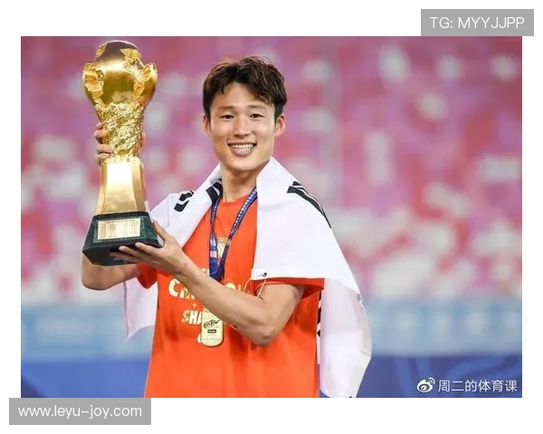 孙准浩在韩国买豪宅，训练完自己煮泡面